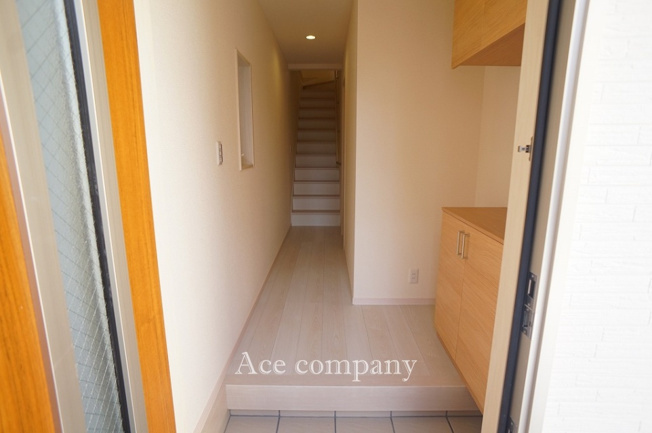 【玄関】 | 生野区田島2丁目 | 玄関人感センサー照明完備☆シューズボックス付きです♪