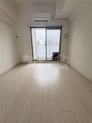 【居間・リビング】 | アドバンス大阪ドーム前アヴェニール | おしゃれなリビングです