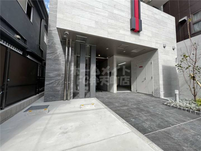【エントランス】 | エステムコート大阪・弁天町