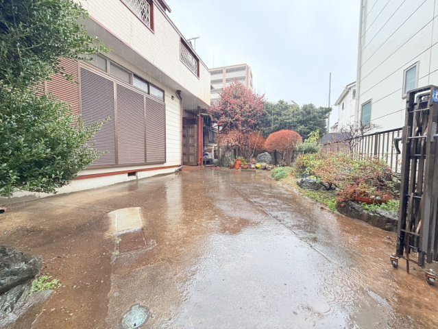 【南守谷駅13分！】守谷市本町中古物件の駐車場