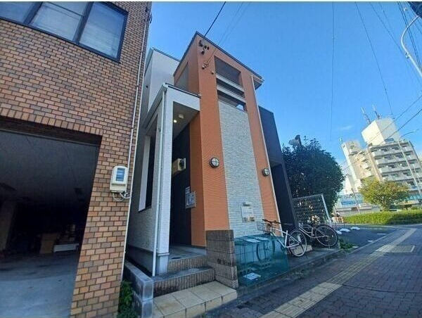 コスタブラン川名の外観