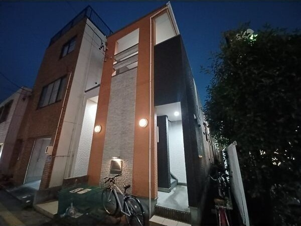 コスタブラン川名の外観