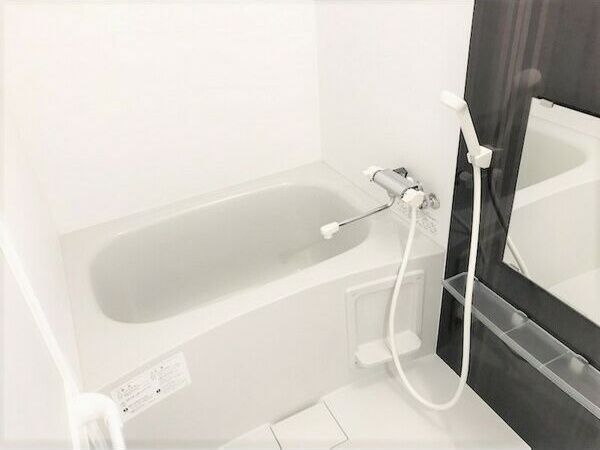 テラス吹上の浴室