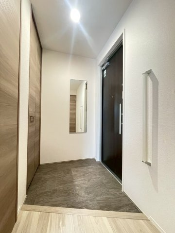 D-residence高槻市下田部A棟の玄関