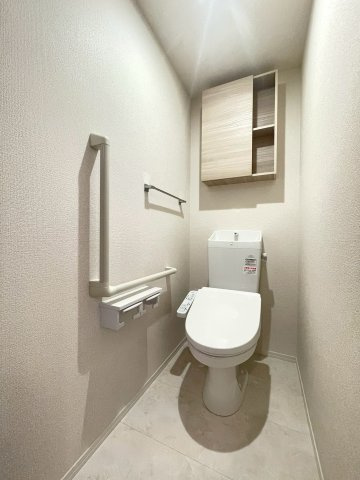 D-residence高槻市下田部A棟のトイレ