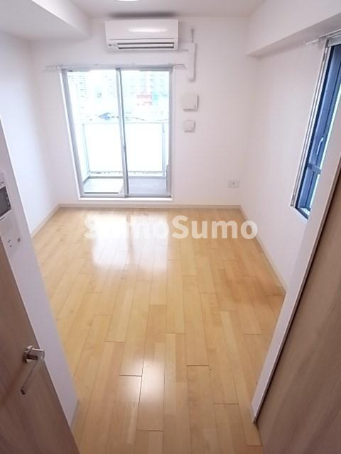 レジュールアッシュアーバンゲートの居間・リビング|こちらの居間で趣味の時間をお楽しみください