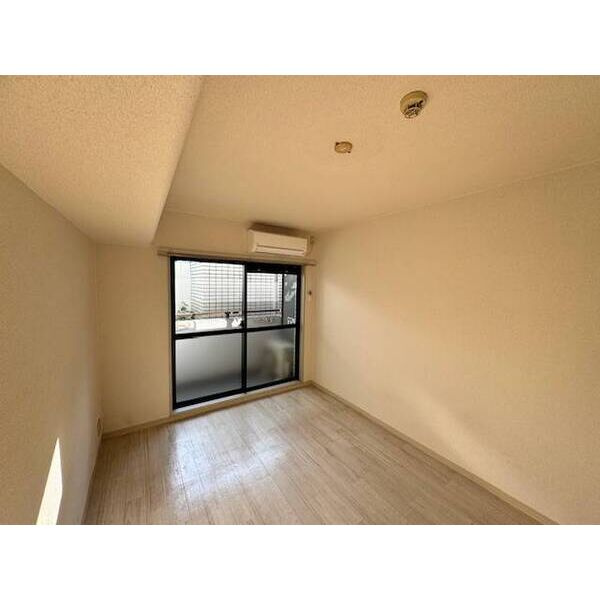 メゾン・ド・エクランの居間・リビング