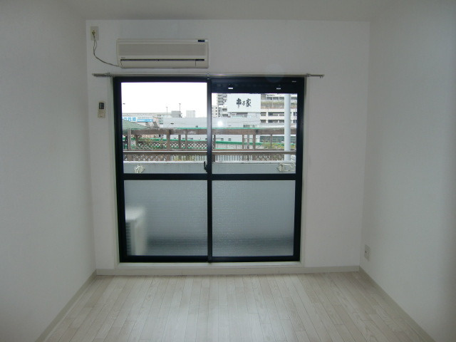 メゾン・ド・エクランの洋室