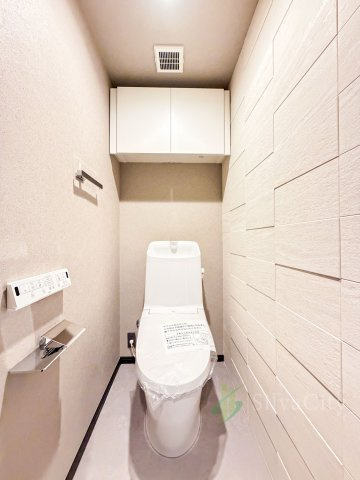 五反田ガーデンハイツのトイレ|毎日使うトイレ室は白を基調に、飽きのこない空間となっております。