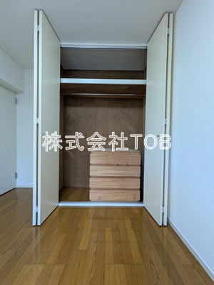 【収納】 | カサ・デ・高井戸 | 6帖クローゼット