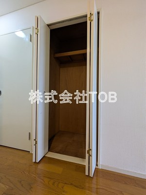 【その他】 | カサ・デ・高井戸 | 廊下収納