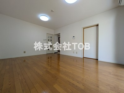 【居間・リビング】 | カサ・デ・高井戸 | 13帖