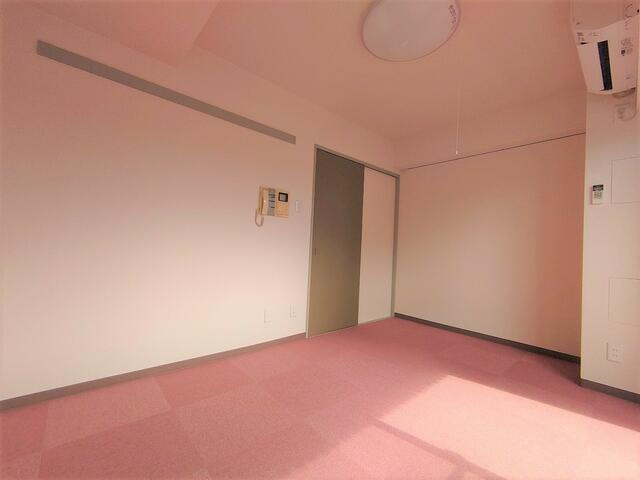 川崎市多摩区登戸の賃貸マンションの居間・リビング