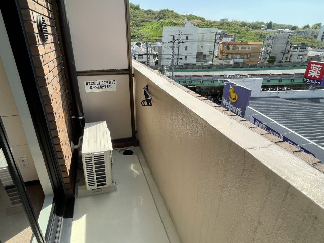 川崎市多摩区登戸の賃貸マンションのバルコニー