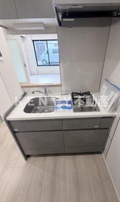 【キッチン】 | FABRIC 蒲田 west Residence | コンパクトなキッチンで掃除もラクラク