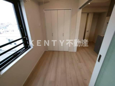 【寝室】 | FABRIC 蒲田 west Residence | 落ち着いた色調の寝室です