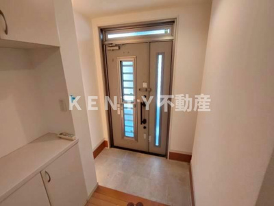 【玄関】 | シークレットプラザ東六郷 | 落ち着いた玄関です