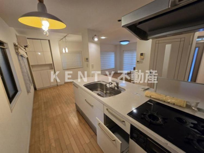 【キッチン】 | シークレットプラザ東六郷 | お料理しやすいキッチンです