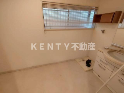 【洗面所】 | シークレットプラザ東六郷 | コンパクトで使いやすい洗面所