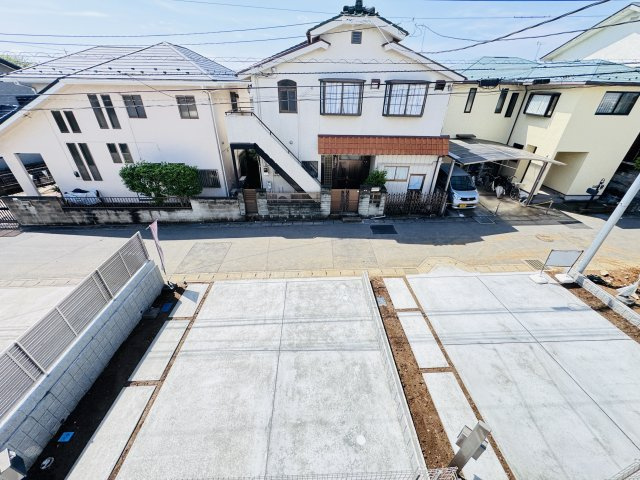 松戸市秋山新築戸建の展望|バルコニーより道路側眺望・南道路で日当たり良好♪