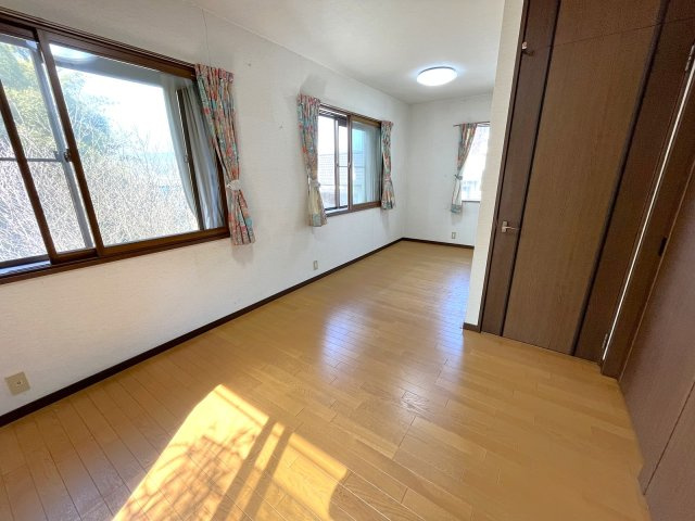 【洋室】 | 中古一戸建　高知市大津乙 | 2階