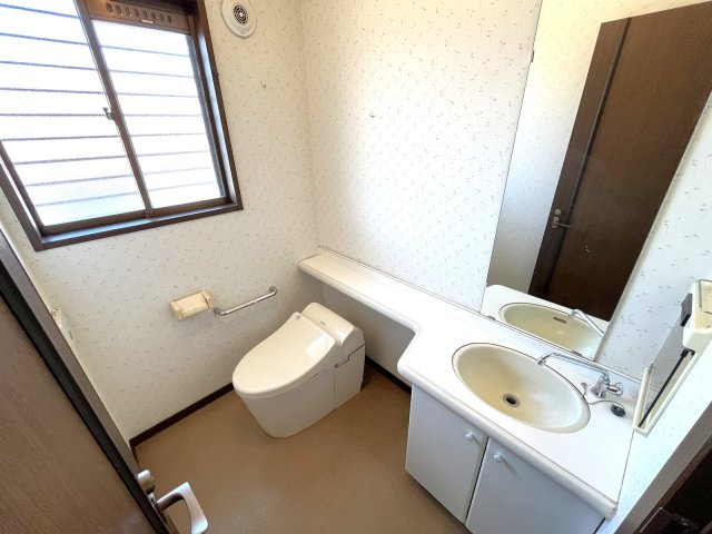 【トイレ】 | 中古一戸建　高知市大津乙 | 2階