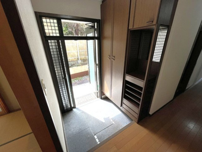 【玄関】 | 中古一戸建　高知市大津乙