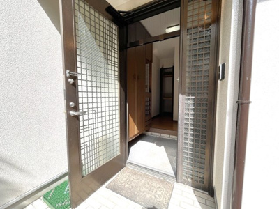 【玄関】 | 中古一戸建　高知市大津乙