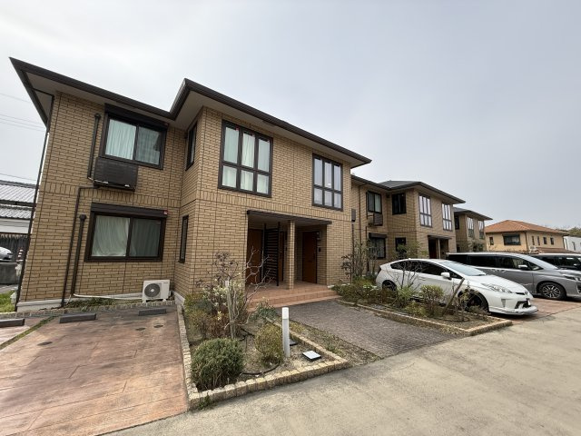 グランチュイール　B棟