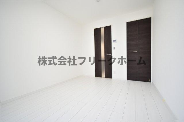 小金井市東町４丁目のアパートの居間・リビング