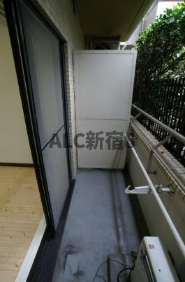 ライオンズマンション千駄ヶ谷第２のバルコニー