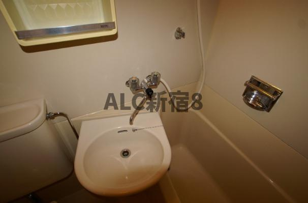 ライオンズマンション千駄ヶ谷第２の洗面所