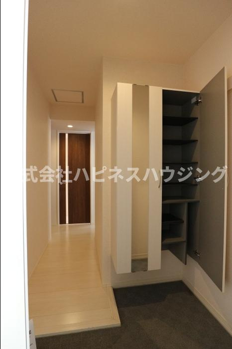 アステールピュールＫの玄関