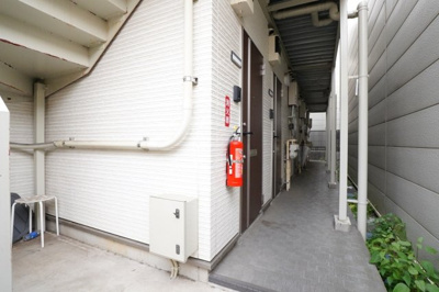 【エントランス】 | トモイエレジデンス中野