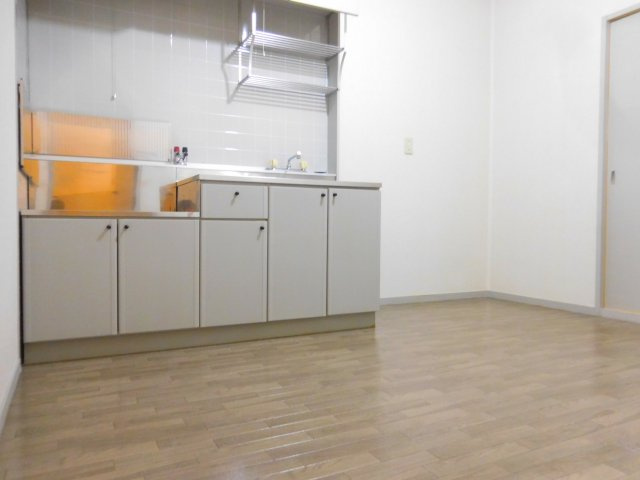 サンライフ川添の居間・リビング