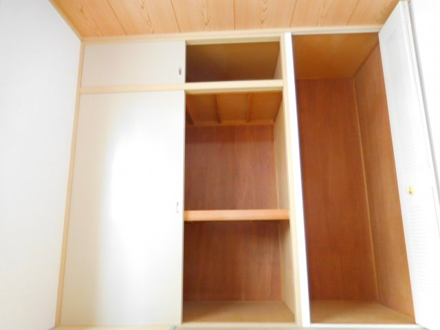 サンライフ川添の収納