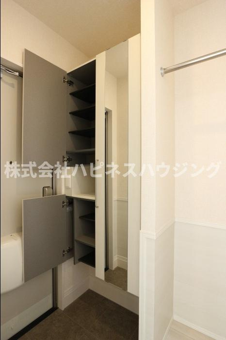 アセットKの玄関