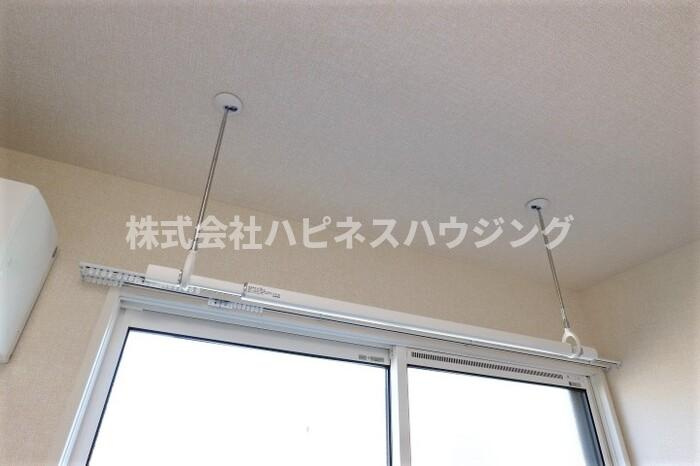 アセットKの内装