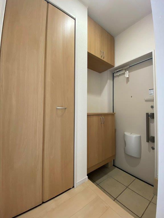 Estees（エスティーズ）の玄関