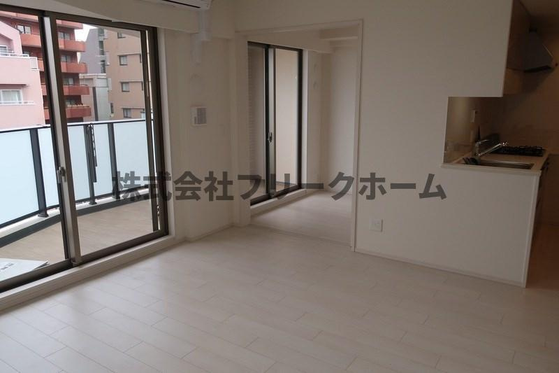 武蔵野市境２丁目の賃貸マンションの居間・リビング