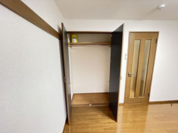 シャンフェルト西落合の収納|クローゼットつきです☆（同一仕様写真）