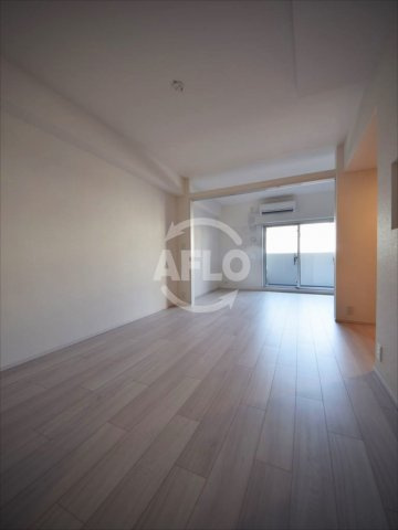 スワンズシティ中之島クロスの内装|スワンズシティ中之島クロス　リビング