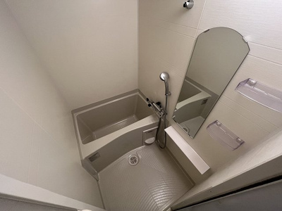 【浴室】 | プレサンス淡路駅前 | 湯船に浸かって疲れた体を癒せます