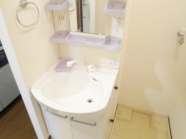 セレーノの洗面所|反転タイプのお部屋の写真です。