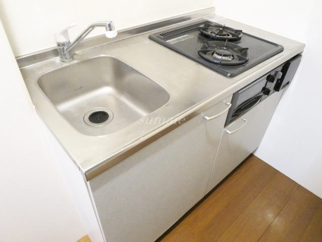 セレーノのキッチン|反転タイプのお部屋の写真です。