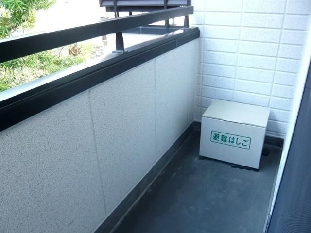 荒川区町屋１丁目のアパートのバルコニー