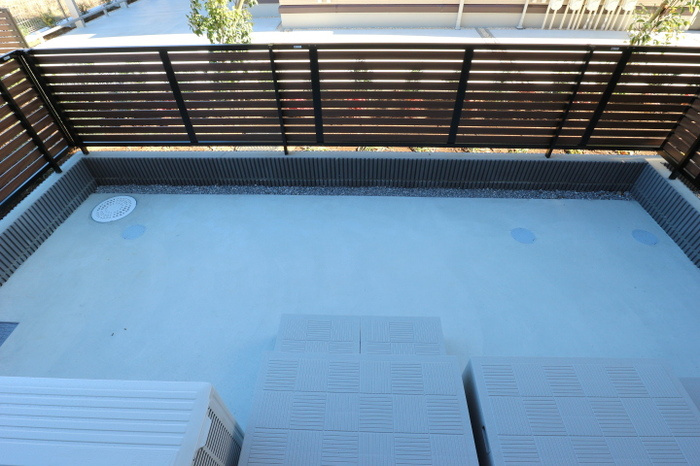 ハイピクチャーD棟の庭