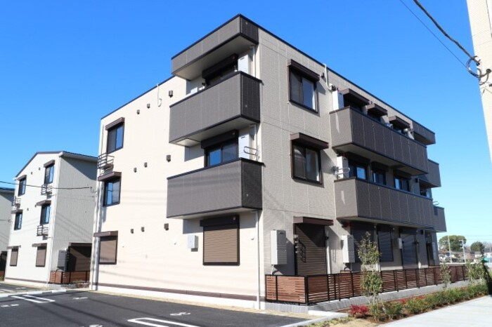 ハイピクチャーD棟の外観