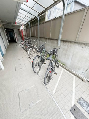 【駐車場】 | カサール目白台 | 敷地内に自転車置き場があります