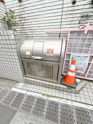 【その他共用部分】 | カサール目白台 | 敷地内にごみ置き場があります